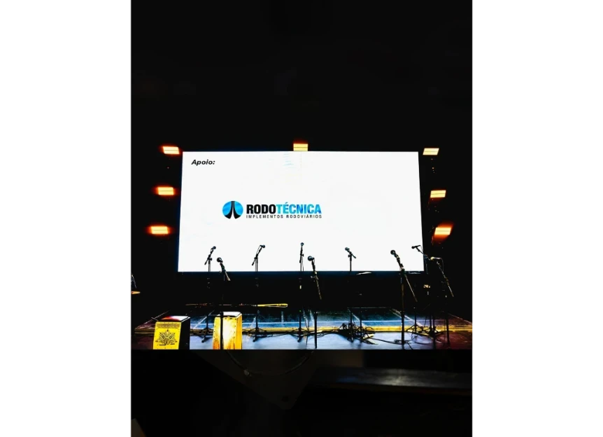 Engenheiro trabalhando em projetos